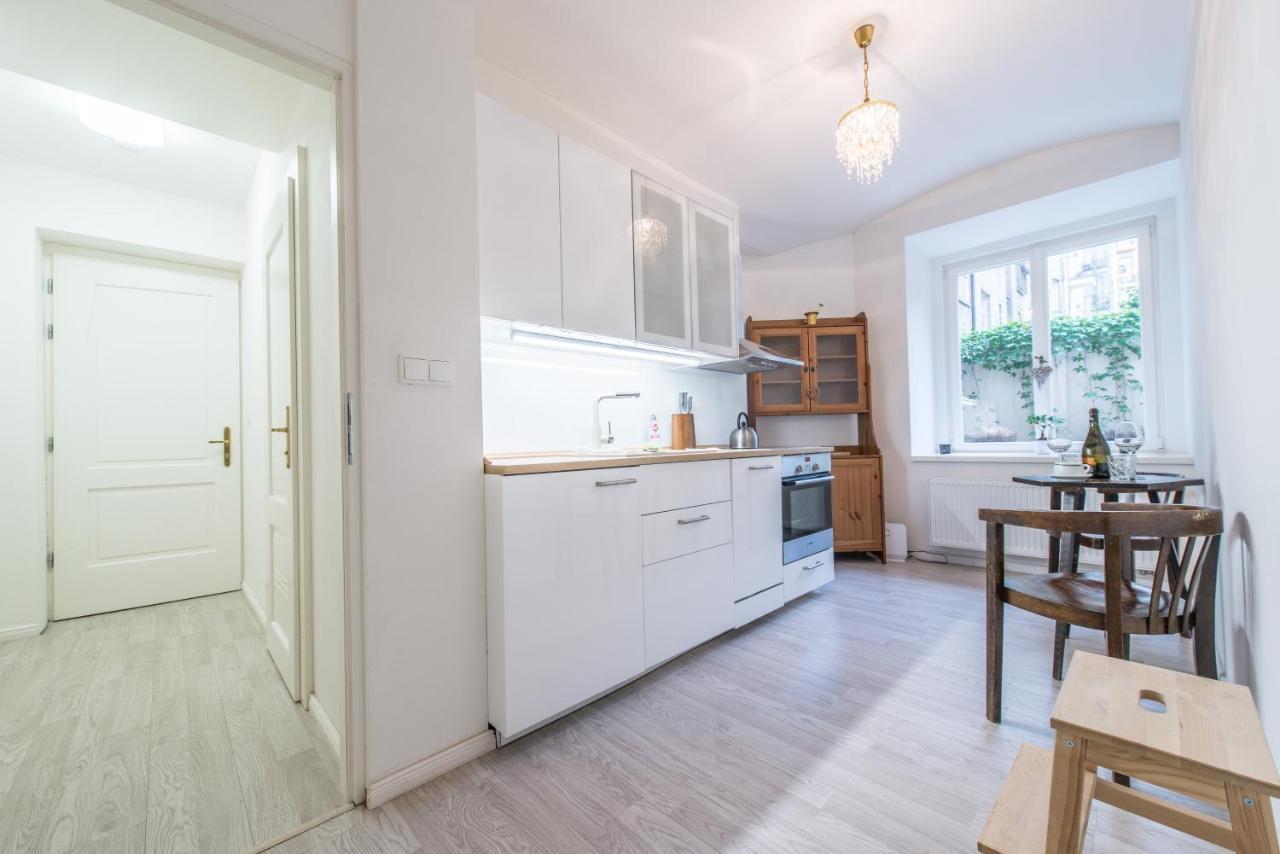 Quiet Apartment In The City Center With Own Terrace Prague Exterior photo